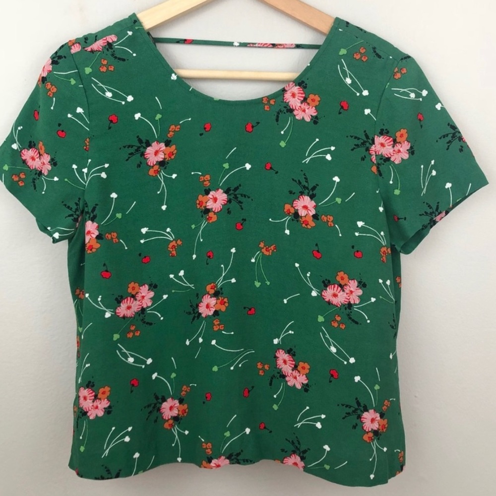 & Other Stories Green Floral V-Back Top - Picture 2 of 4